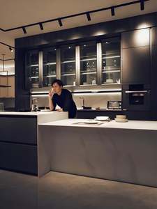 ตู้ครัวไม้หรูหราเฟอร์นิเจอร์ครัวอัจฉริยะสไตล์หรูหรา - Product Image 4