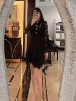 Robe Courte Noire Sexy en Dentelle Évidée avec Boutons Floraux, Manches Longues, Col Rabattu, Amincissante, pour Femme, Tenue Quotidienne Décontractée