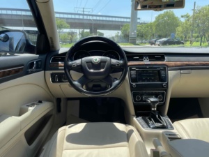 <span class=keywords><strong>Skoda</strong></span> Superb d'<span class=keywords><strong>occasion</strong></span> 2012 1.8TSI automatique version Elegance berline intermédiaire à prix de gros pour l'exportation – Voitures d'<span class=keywords><strong>occasion</strong></span>, voitures de seconde main - Product Image 3