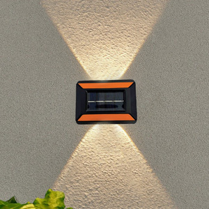Lampe solaire murale extérieure LED 12V étanche, éclairage haut et bas pour la décoration de jardin et de patio - Product Image 4