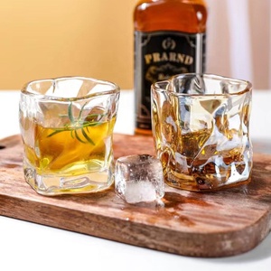 <span class=keywords><strong>Verre</strong></span> à whisky en <span class=keywords><strong>verre</strong></span> irrégulier créatif de haute qualité, <span class=keywords><strong>verre</strong></span> à vodka réutilisable, verres à bière transparents, <span class=keywords><strong>verre</strong></span> à jus, tasse - Product Image 4