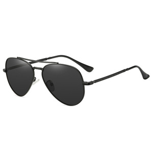 Classic Metal Aviation Designer <span class=keywords><strong>occhiali</strong></span> <span class=keywords><strong>da</strong></span> <span class=keywords><strong>sole</strong></span> 2023 uomo donna Driving <span class=keywords><strong>occhiali</strong></span> <span class=keywords><strong>da</strong></span> <span class=keywords><strong>sole</strong></span> lenti polarizzate Shades Frame LOGO Custom - Product Image 2