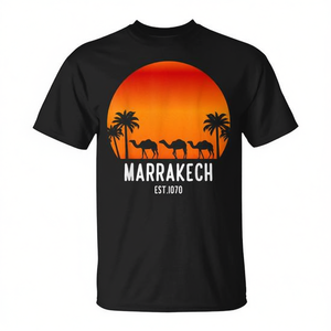 Camiseta Marrakech Marruecos con diseño de palmeras y camellos al atardecer, unisex, talla para adultos - Product Image 2