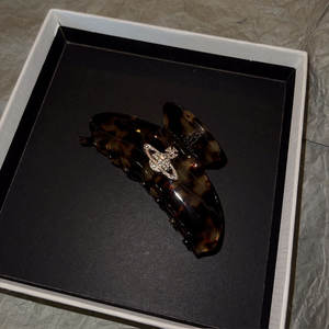 กิ๊บหนีบผมอะคริลิคอะซิเตทขนาด 9.5 ซม. สำหรับผู้หญิงและเด็กผู้หญิง - Product Image 6