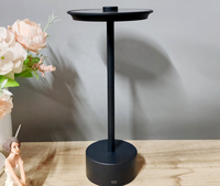 Lampe de table solaire à DEL rechargeable pour l'extérieur Lampes de table sans fil étanches pour restaurant d'intérieur à haute luminosité