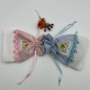 Pochette cadeau et bonbons en coton bleu et rose 10*14cm pour la première <span class=keywords><strong>communion</strong></span> sacs en velours créatifs - Product Image 5