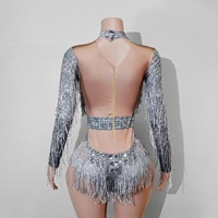 Robe une pièce argentée entièrement ornée de diamants et de franges pour chanteuse, tenue de scène, tenue de danse latine en boîte de nuit, tenue de performance pour danseuse principale GOGO