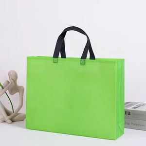 Bolsa de Compras Personalizada de China, Impermeable, Recubierta, Roja, de Tela No Tejida, con Asa de Algodón, Cierre de Cremallera, Reutilizable, con Diseño de Dibujos Animados y Logotipo Personalizado - Product Image 2
