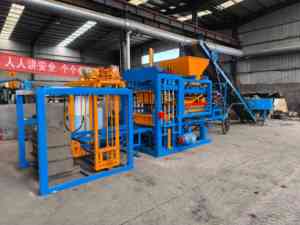 Machine automatique de fabrication de briques en béton Machine à blocs Lugo pour brique <span class=keywords><strong>Monomur</strong></span> Fabrica De Ladrillos - Product Image 4
