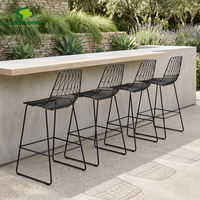 Tabouret de bar chic en fil métallique ajouré, pieds en fer forgé antirouille, chaise de comptoir en fil de fer pour extérieur, patio, café, bar, hôtel