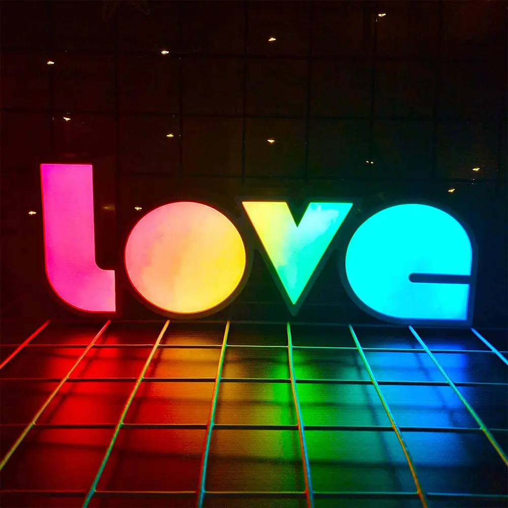 LED Light Up Letter Love Sign Colorful Technicolor Light for Valentine's Day Wedding Romantic Proposal Party Home Bar Decoration
