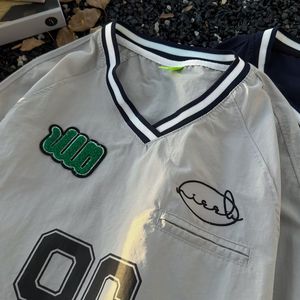 Maßgeschneidertes, locker gewebtes Herren-Retro-Langarmhemd mit Farbblockdesign, Raglanärmeln, gestreiften Knöpfen, lässigem Vintage-<span class=keywords><strong>Baseball</strong></span>-Streetwear-Design. - Product Image 4