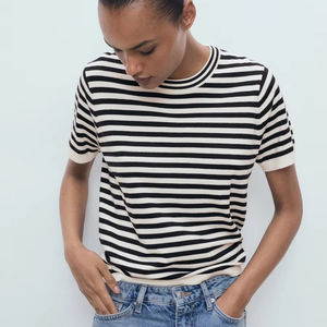 T-shirt classique à rayures bretonnes pour <span class=keywords><strong>femme</strong></span> 2026 – Personnalisé en lin et coton, manches courtes, col rond, tricoté - Product Image 1