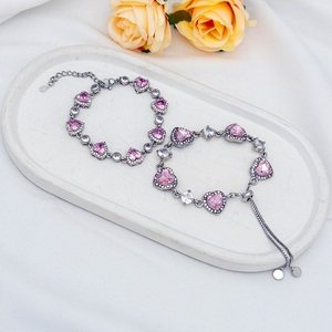 Bracelets de luxe en zircon scintillant, chaîne et maillons, avec cœur rose entièrement serti de diamants, bijoux de mariage tendance et personnalisés pour femmes et jeunes filles - Product Image 3