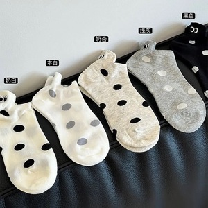 ถุงเท้าข้อเท้าฤดูร้อนสำหรับผู้หญิงสีขาวลายจุดและลายการ์ตูนตาโต ดีไซน์ระบายอากาศได้ดี ซึมซับเหงื่อ สำหรับวัยรุ่น - Product Image 3