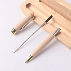 Juego de Bolígrafos de Madera Clara con Logotipo Personalizado, Regalos de Lujo, Bolígrafo de Bambú con Detalles Dorados MB y Caja de Madera - Product Image 3