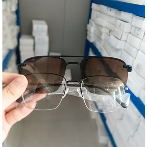 Liquidación <span class=keywords><strong>de</strong></span> Stock <span class=keywords><strong>Gafas</strong></span> <span class=keywords><strong>de</strong></span> <span class=keywords><strong>Sol</strong></span> <span class=keywords><strong>de</strong></span> Moda con Clip a Precios Baratos Montura <span class=keywords><strong>de</strong></span> <span class=keywords><strong>Gafas</strong></span> Magnética Stock Aleatorio Montura <span class=keywords><strong>de</strong></span> <span class=keywords><strong>Gafas</strong></span> <span class=keywords><strong>de</strong></span> <span class=keywords><strong>Sol</strong></span> <span class=keywords><strong>de</strong></span> Metal y Acetato - Product Image 3