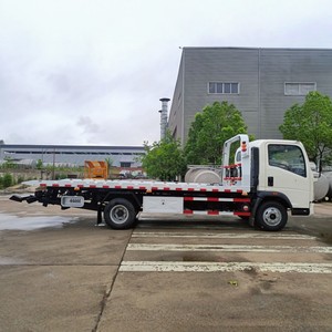 Hot Sale Sinotruk HOWO 5 Ton <b>Flatbed</b> Car Carrier with Strong Hydraulic Loading System - Product Image 4