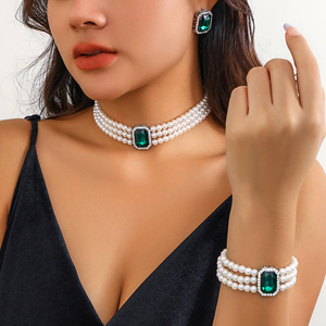 Europese Amerikaanse <span class=keywords><strong>retro</strong></span> paleisstijl meerlaagse choker ketting grensoverschrijdende kralen sieraden diamant imitatie parel vlinder - Product Image 2