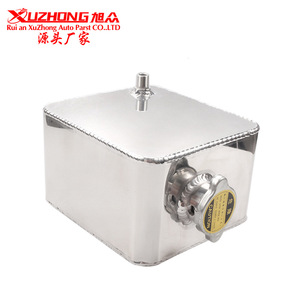Réservoir d'eau auxiliaire universel en alliage d'aluminium 2,5 L avec bouchon pour modification, rénovation et mise à niveau de voiture - Product Image 2