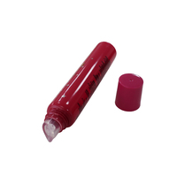 Tube souple vide en PE de 14 ml pour huile à lèvres, avec bouchon à vis de couleur assortie et embout applicateur en silicone, pour marques de beauté (vente en gros)
