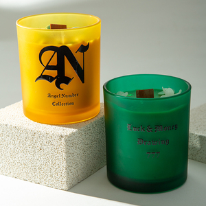AIKUN, mecha de madera personalizada, tarro de Vidrio colorido, vela de piedra de cristal para aromaterapia, vela perfumada de cera de soja Natural de larga duración de lujo - Product Image 6