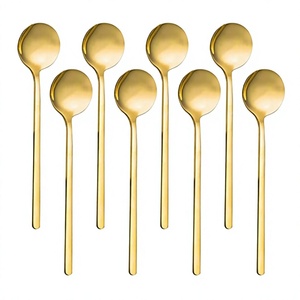 Juego de 8 Cucharas de Té Chapadas en Oro, Mango Largo, Acabado Espejo, Diseño Moderno y Lujoso, Acero Inoxidable - Product Image 2