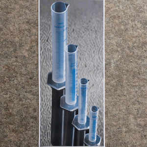 Cylindre de laboratoire gradué en plastique PP, échelle double face, résistance aux hautes températures, ensemble de tubes de mesure chimiques - Product Image 3