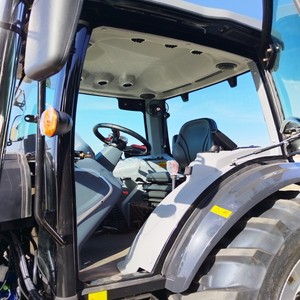 100 horsepower four-wheel drive wheeled tractor, high-productivity agricultural tractor, suitable for agricultural machinery - Product Image 6