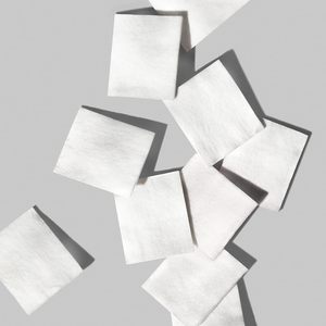 Cottonwhisper Factory Direct, tampons démaquillants carrés jetables écologiques 100% coton, 5x6cm, 3 couches - Product Image 5