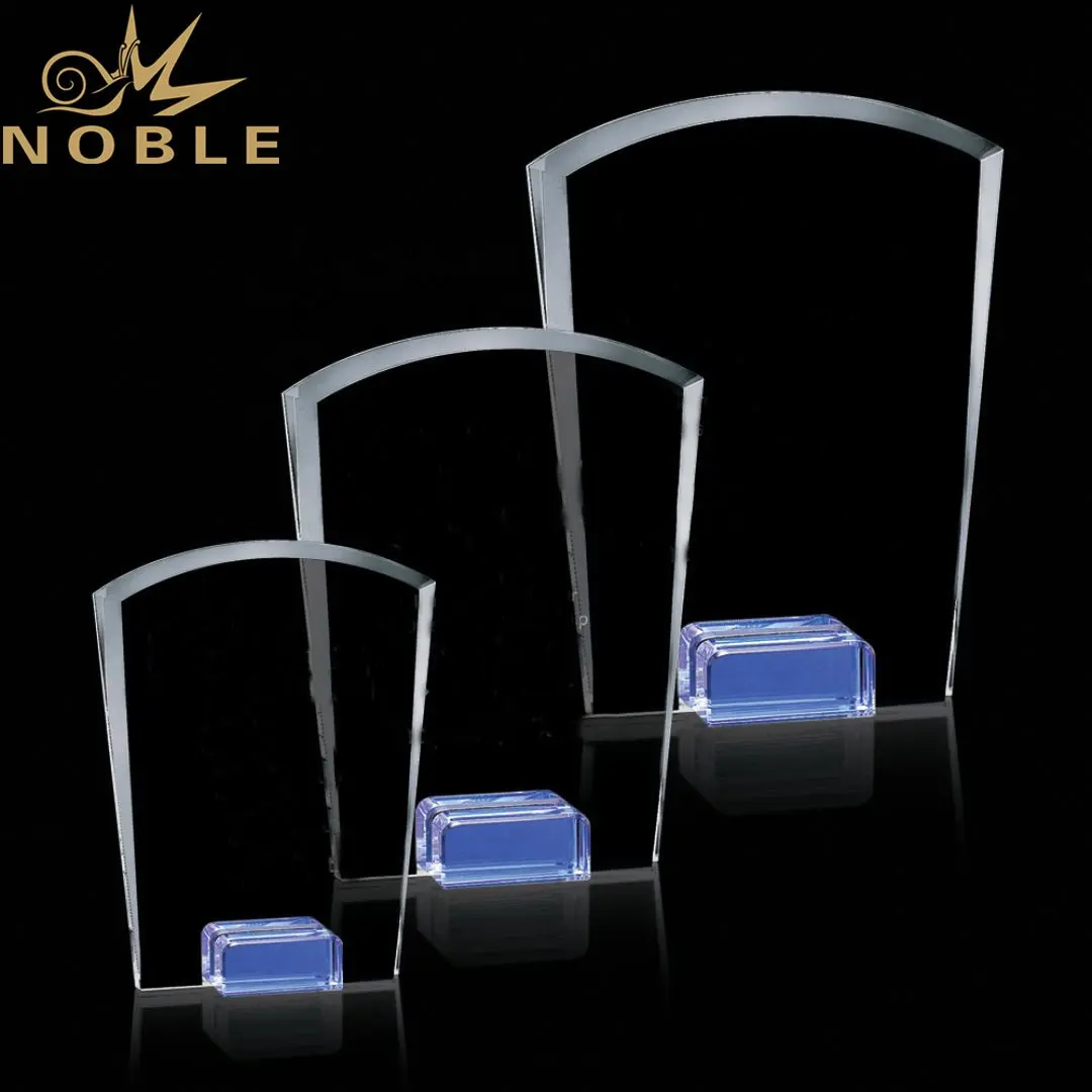 Di alta qualità ottica di cristallo targa trofeo con il blu di base