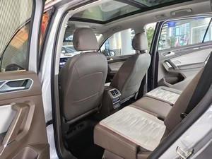 Volkswagen <span class=keywords><strong>Tiguan</strong></span> L R-Line <span class=keywords><strong>2</strong></span>.0TSI 380TSI 4WD Edizione R-Line 7 Posti Automatica Usata del 2021 - Bestseller - Product Image 6