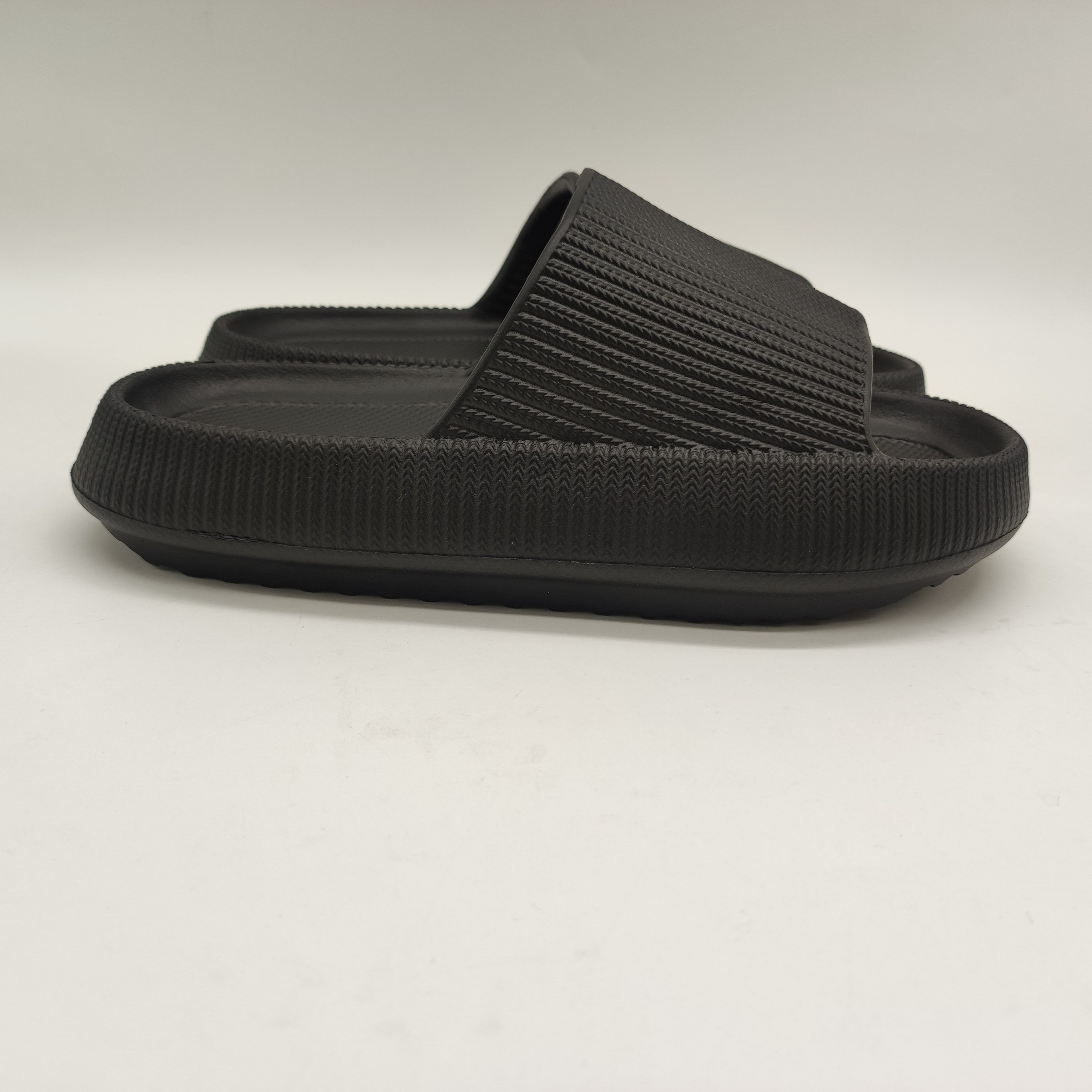 Black(no charms)
