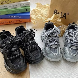รองเท้าผ้าใบผู้ชายดีไซน์หรูหรา สไตล์ Chunky แบบผูกเชือก สำหรับฤดูใบไม้ร่วง/ฤดูหนาว รองเท้าลำลองแนว Dad Shoes น้ำหนักเบา ระบายอากาศได้ดี เหมาะสำหรับทุกเพศ - Product Image 4