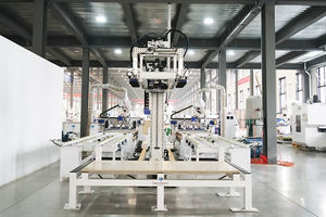 Celda de Anidación Robótica CNC de 3 Ejes con ATC, 1328, Rotación Automática de Códigos de Barras, Tipo Columna, Procesamiento de Muebles Personalizados, Gran Venta - Product Image 6