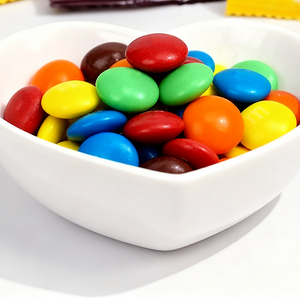 Vente en gros de chocolat M&M au goût de café solide, frais et prêt à consommer, avec des noix, 45g - Product Image 5