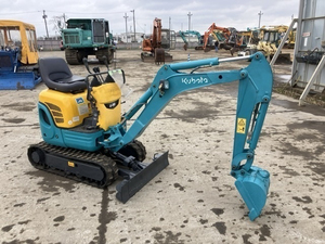 Mini-excavatrice Kubota d'occasion, modèle 2010, 1 à 2 tonnes, diesel, pour usage agricole, 80% neuve, mini-pelle d'occasion, excavatrice d'occasion. - Product Image 6