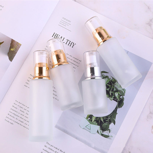 Flacons de lotion en gros de 30 ml, flacons pompe pour lotion de 30 ml, flacons en verre épais de haute qualité, faible MOQ 100 pièces - Product Image 2