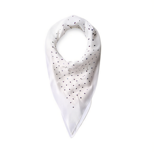 Bufanda triangular multifuncional de 135x60 cm con diseño de lunares para mujer, accesorio de moda - Product Image 1