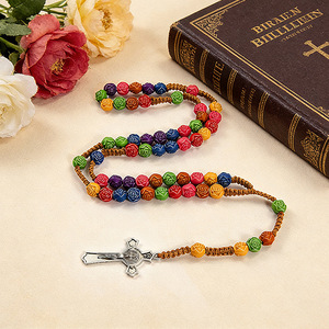 Rosario <span class=keywords><strong>de</strong></span> Perlas <span class=keywords><strong>de</strong></span> Plástico Coloridas Talladas con Cruz Vintage para Niños Católicos, Regalo <span class=keywords><strong>de</strong></span> Pascua - Product Image 3