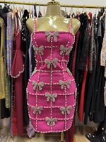 Robe de soirée moulante mini rose de luxe personnalisée avec nœud en perles et strass, sans bretelles, pour club et fête
