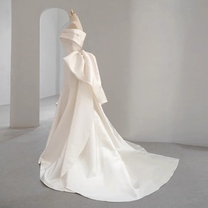Nouvelle <span class=keywords><strong>Robe</strong></span> de Mariée Sirène Haut de Gamme Élégante à Épaules Dénudées avec Nœud, <span class=keywords><strong>Robe</strong></span> de Mariée Simple à Bretelles Croisées avec Traîne <span class=keywords><strong>pour</strong></span> Cérémonie de Mariage - Product Image 4