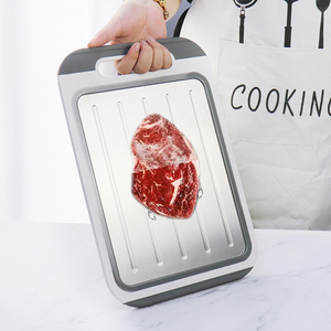 Planche à découper 3-en-1 en paille de blé, plastique et aluminium, résistante au lave-vaisselle, réutilisable, pour la découpe de viande et la décongélation rapide, pour la cuisine - Product Image 1