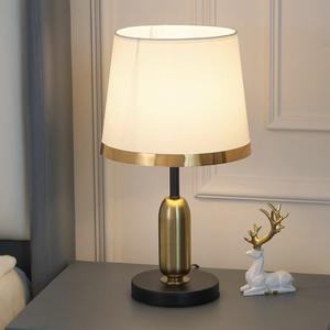 Lámpara de Mesa de Estilo Americano de Alta Gama 2024, Lámpara de Noche de Lujo Ligero, Estilo Retro Nórdico Posmoderno para Dormitorio - Product Image 4