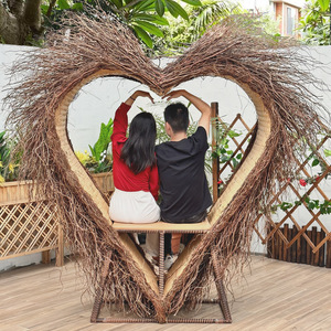 Équipement de divertissement extérieur pour enfants, Attraction très demandée, Accessoires de photographie pour couples, Siège en forme de cœur - Product Image 5