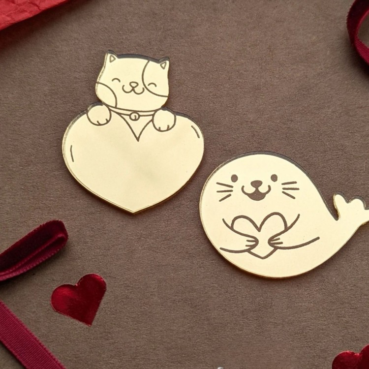 Love Cat Dolphin Two Piece Set Gold (approximately 4-4.5cm high)