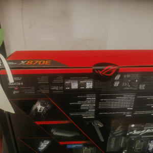 ROG CROSSHAIR X870E HERO <span class=keywords><strong>DDR5</strong></span>マザーボードATXフォームデスクトップ<span class=keywords><strong>AMD</strong></span> CPU 9000シリーズ対応ダブルSATA用 - Product Image 2
