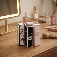 Boîte de tube de gloss à lèvres OEM personnalisée avec laminage mat, matériaux recyclés, logo et motifs de couleur personnalisés pour l'emballage cosmétique