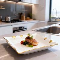 Service de table en céramique élégant en forme de fleur de cerisier avec bordure dorée, assiettes, bols, tasses en porcelaine de luxe, collection de vaisselle pour la maison et les restaurants