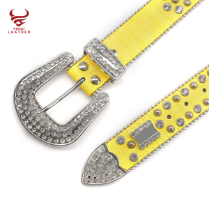 2025 nueva llegada marcas famosas <span class=keywords><strong>hombre</strong></span> y mujer cinturón PU cuero <span class=keywords><strong>amarillo</strong></span> diamantes de imitación cinturones - Product Image 3